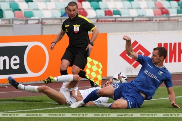 ФОТОФАКТ: Встреча между минским "Динамо" и "Слуцком" завершилась ничьей