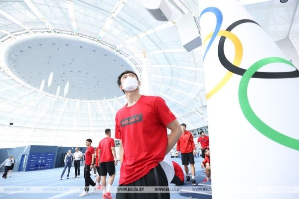 ФОТОФАКТ: Сборная КНР по гандболу посетила НОК Беларуси ФОТОФАКТ: Сборная КНР по гандболу посетила НОК Беларуси