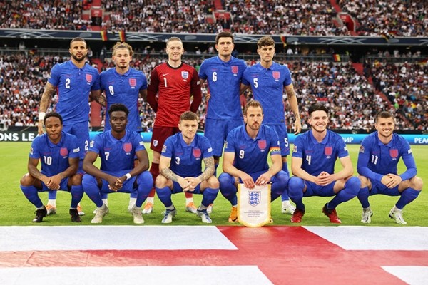 &laquo;После удаления рыдал без остановки&raquo;. Бекхэм вспомнил Аргентину-98, поддержку Фергюсона и выбрал любимый гол (не с центра поля!)