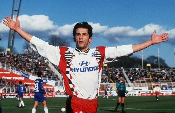 «Здесь лежит автомат Калашникова, здесь – пистолет». Тяжелый путь Салихамиджича в большой футбол