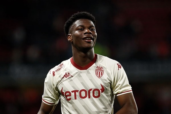 Знакомимся с Тчуамени, за которого «Реал» платит почти 100 млн. Будущая замена Каземиро, но не его копия