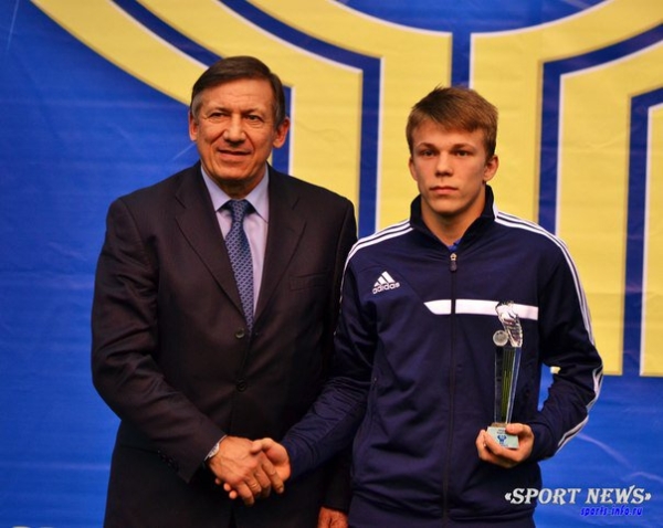 Вот как строят карьеру беларусы, которых учили футболу за рубежом: подписант за Лукашенко из школы «Ромы», вратарь академии «Милана», парень из «Герты» в Д3 Германии Вот как строят карьеру беларусы, которых учили футболу за рубежом: подписант за Лукашенко из школы «Ромы», вратарь академии «Милана», парень из «Герты» в Д3 Германии