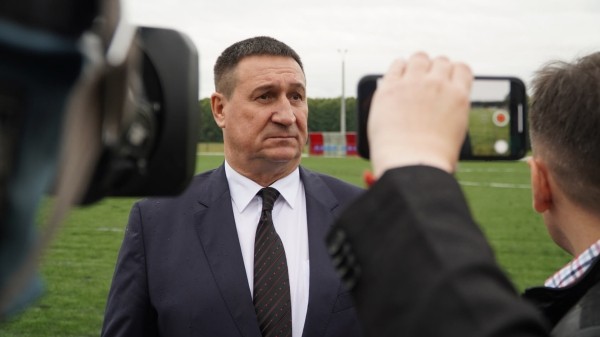 Зайцев в Бресте подарил всем праздник, «Шахтер» сливает деньги в унитаз, Капский-отец ради БАТЭ тоже пошел бы на ВНС. Бизнесмен Кнырович – о белфутболе (и хоккее) Зайцев в Бресте подарил всем праздник, «Шахтер» сливает деньги в унитаз, Капский-отец ради БАТЭ тоже пошел бы на ВНС. Бизнесмен Кнырович – о белфутболе (и хоккее)