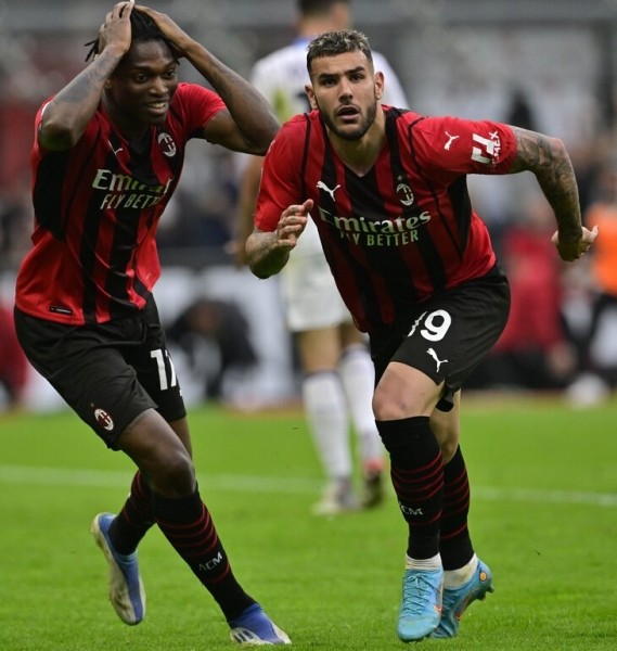 Тактические итоги сезона: упор на один фланг (спасибо «Ливерпулю» и «Барсе»), крайние защитники меняют игру, эпоха Месси и Роналду заканчивается Тактические итоги сезона: упор на один фланг (спасибо «Ливерпулю» и «Барсе»), крайние защитники меняют игру, эпоха Месси и Роналду заканчивается