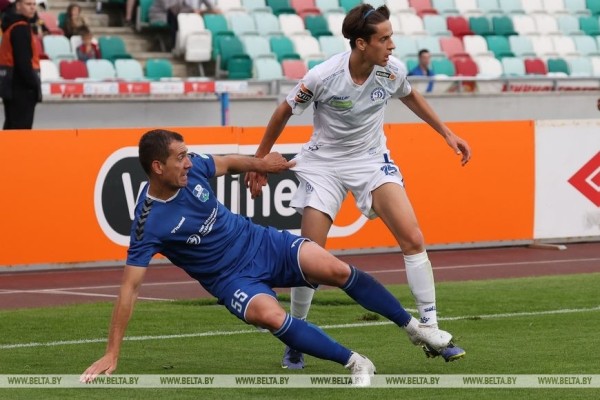 ФОТОФАКТ: Встреча между минским "Динамо" и "Слуцком" завершилась ничьей