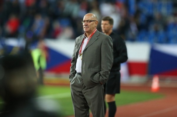 Кондратьев хвалит Лисаковича, а ведь тот жутко вел себя в сборной еще до того, как поставил тренера в игнор, зато контракту в «Рубине», кажется, ничего не грозит Кондратьев хвалит Лисаковича, а ведь тот жутко вел себя в сборной еще до того, как поставил тренера в игнор, зато контракту в «Рубине», кажется, ничего не грозит