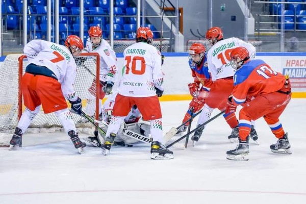 Хоккей.  Юношеская сборная Беларуси в заключительном матче Кубка Сириуса пропустила девять шайб от сверстников из России
 