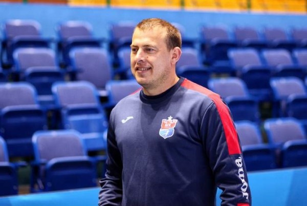 Гандбол. Павел Башкин: когда-нибудь Лига чемпионов снова будет в Бресте. Надеюсь, что скоро
Гандбол. Павел Башкин: когда-нибудь Лига чемпионов снова будет в Бресте. Надеюсь, что скоро