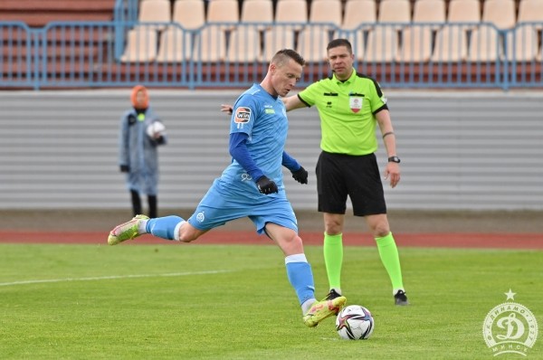 Савицкому придумали иную роль, а БАТЭ словно подписал нового легионера (но это мощно раскрылся старый). 7 лучших игроков ЧБ на старте сезона Савицкому придумали иную роль, а БАТЭ словно подписал нового легионера (но это мощно раскрылся старый). 7 лучших игроков ЧБ на старте сезона