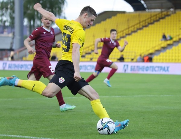 Савицкому придумали иную роль, а БАТЭ словно подписал нового легионера (но это мощно раскрылся старый). 7 лучших игроков ЧБ на старте сезона Савицкому придумали иную роль, а БАТЭ словно подписал нового легионера (но это мощно раскрылся старый). 7 лучших игроков ЧБ на старте сезона