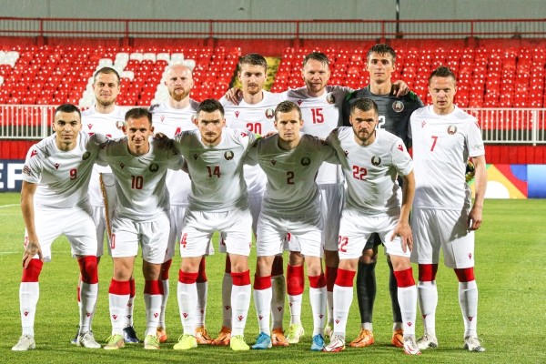 Игроки недовольны Кондратьевым, но в Доме футбола пока не намерены ничего делать (особенно брать вину на себя) – разве что дадут пинка свыше