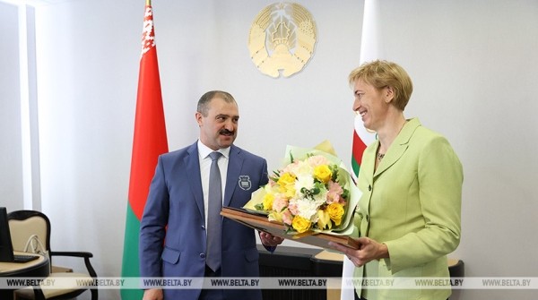 Президент НОК Беларуси поздравил Екатерину Карстен с юбилеем