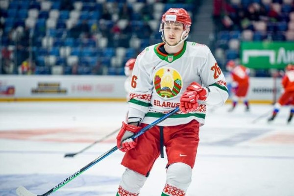 Хоккей. Илья Сушко: переход в минское "Динамо" — это даже не шаг вперед, а целых два!
Хоккей. Илья Сушко: переход в минское "Динамо" — это даже не шаг вперед, а целых два!