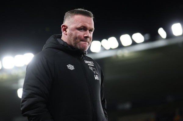 Руни все же ушел из «Дерби», хотя собирался остаться. Надоело, что не появился владелец Руни все же ушел из «Дерби», хотя собирался остаться. Надоело, что не появился владелец