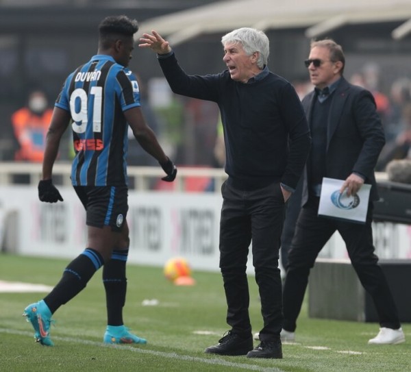 Тактические итоги сезона: упор на один фланг (спасибо «Ливерпулю» и «Барсе»), крайние защитники меняют игру, эпоха Месси и Роналду заканчивается Тактические итоги сезона: упор на один фланг (спасибо «Ливерпулю» и «Барсе»), крайние защитники меняют игру, эпоха Месси и Роналду заканчивается