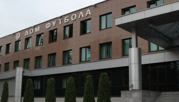 Футбол.  БФФ наделила статусом свободного агента Артема Сороко и повременила с расторжением контракта Александра Сачивко
 