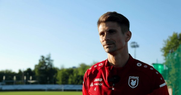 Футбол.  Александр Мартынович: в сборной Беларуси мы не так много играли вместе. Лисакович начинал, а я уже заканчивал
 