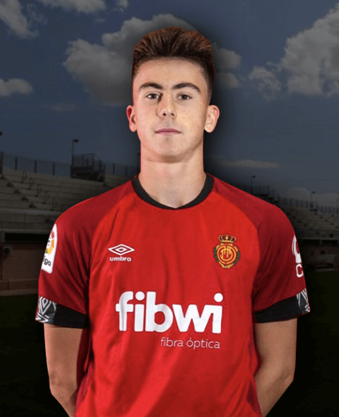 Вот как строят карьеру беларусы, которых учили футболу за рубежом: подписант за Лукашенко из школы «Ромы», вратарь академии «Милана», парень из «Герты» в Д3 Германии Вот как строят карьеру беларусы, которых учили футболу за рубежом: подписант за Лукашенко из школы «Ромы», вратарь академии «Милана», парень из «Герты» в Д3 Германии