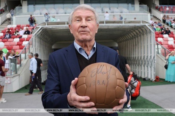 ФОТОФАКТ: Встреча между минским "Динамо" и "Слуцком" завершилась ничьей