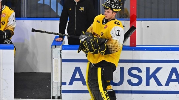 Белорусский голкипер Константин Шостак перешел в минское "Динамо" Белорусский голкипер Константин Шостак перешел в минское "Динамо"