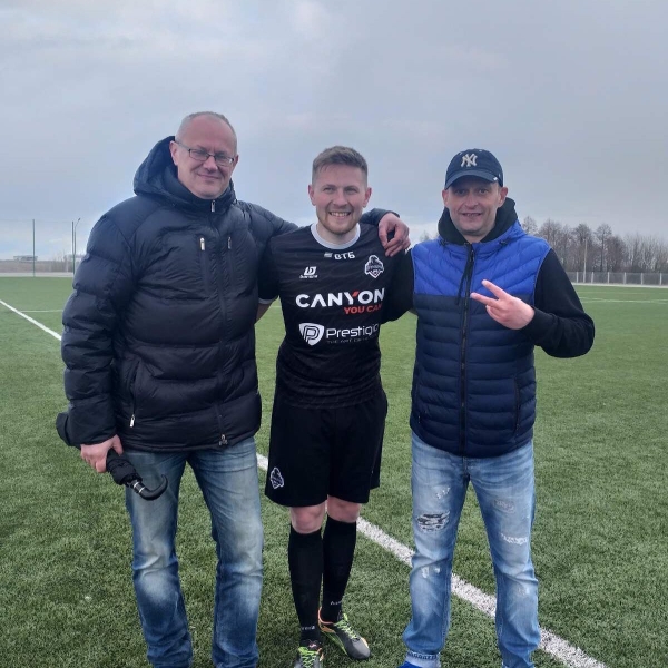 «Верхний показатель давления был 300. Врач сказал, что никогда такого не видел». Как кубковый матч «Крумкачоў» едва не закончился трагедией «Верхний показатель давления был 300. Врач сказал, что никогда такого не видел». Как кубковый матч «Крумкачоў» едва не закончился трагедией