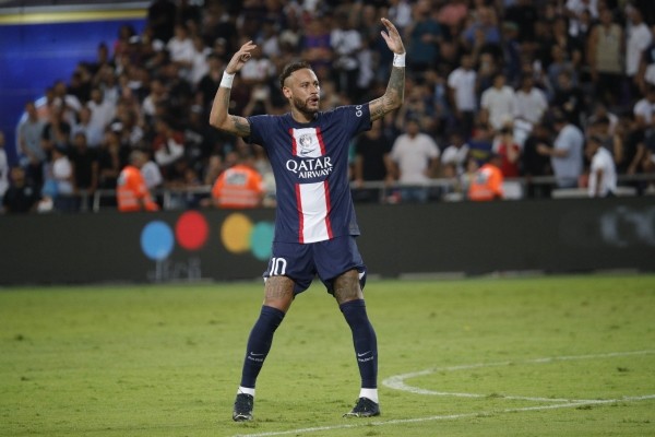 Футбол. "ПСЖ" 11-й раз выиграл Суперкубок Франции, разгромно победив "Нант"
Футбол. "ПСЖ" 11-й раз выиграл Суперкубок Франции, разгромно победив "Нант"