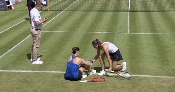 Лучшая теннисистка России осудила войну в Украине и совершила каминг-аут: Азаренко целовала ее в лоб, беларуски – регулярно обыгрывали Лучшая теннисистка России осудила войну в Украине и совершила каминг-аут: Азаренко целовала ее в лоб, беларуски – регулярно обыгрывали