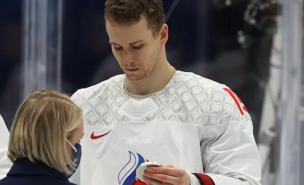 Сын былога байца «Альфы» мутна з’ехаў з Беларусі ў Расію, узяў медаль на Алімпіядзе, а цяпер кажуць, што ваенны білет ён купіў – і гэта пагражае рэальнай службай у арміі, якая ваюе Сын былога байца «Альфы» мутна з’ехаў з Беларусі ў Расію, узяў медаль на Алімпіядзе, а цяпер кажуць, што ваенны білет ён купіў – і гэта пагражае рэальнай службай у арміі, якая ваюе