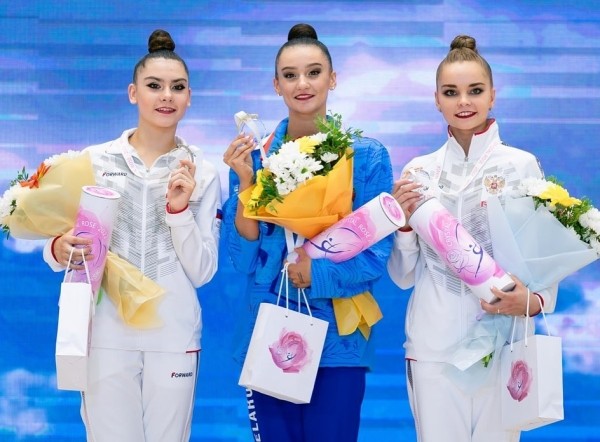 Страх дня. Гимнастка из Беларуси упала в обморок прямо посреди выступления