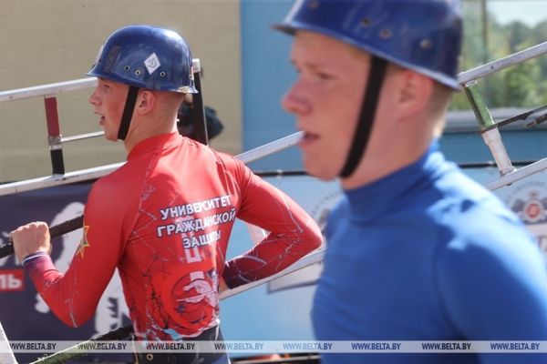 ФОТОФАКТ: Чемпионат Беларуси по пожарно-спасательному спорту проходит в Минске