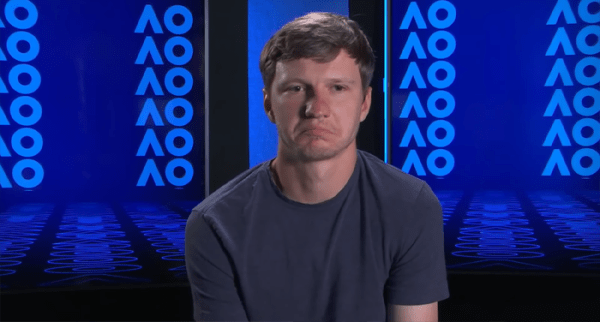 Тренера из Беларуси подозревают в договорняках с топами тенниса. Он матерился в финале ОИ, его подопечный готовился в Минске и был прорывом года в ATP