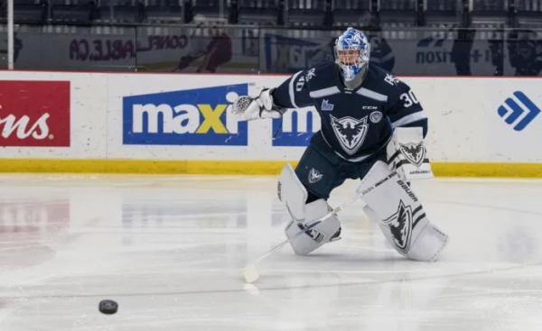 Хоккей.  Белорусский вратарь  выбран на драфте НХЛ клубом "Колорадо Эвеланш"
 