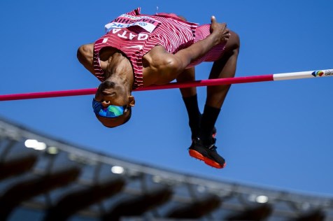 Летние виды. Легкая атлетика. Мутаз Баршим стал первым в истории трехкратным чемпионом мира в прыжках в высоту
Летние виды. Легкая атлетика. Мутаз Баршим стал первым в истории трехкратным чемпионом мира в прыжках в высоту