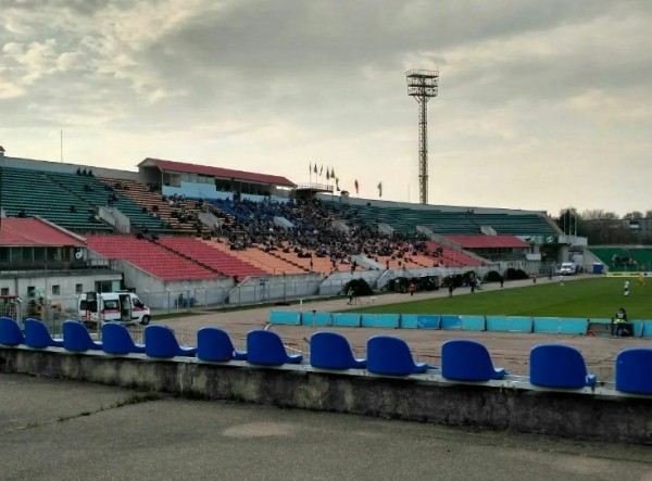 Футбол. Максим Скавыш: хотелось бы, чтобы стадионы были лучше. И их посещаемость. И освещение матчей в прессе и на ТВ
Футбол. Максим Скавыш: хотелось бы, чтобы стадионы были лучше. И их посещаемость. И освещение матчей в прессе и на ТВ