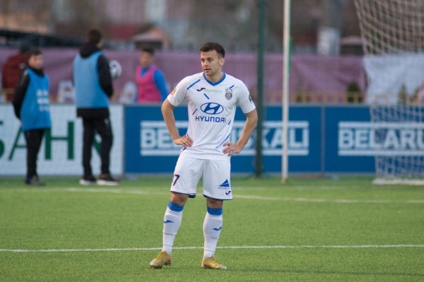 «В вашей стране люди ничего не решают – все делается, как хочет один человек». Украинец-капитан «Ислочи» – о ЧБ, претензиях к беларусам и войне на Родине