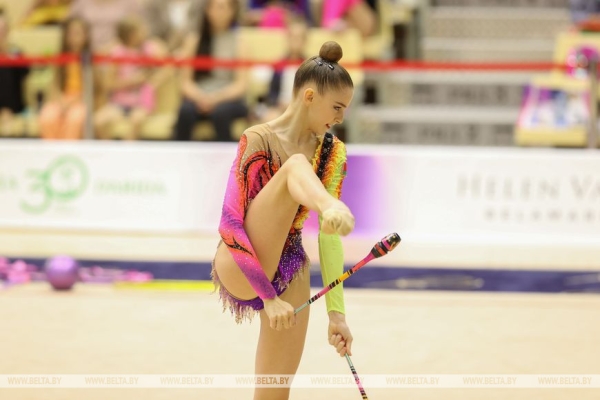 ФОТОФАКТ: Белорусские гимнастки Алина Горносько и Анастасия Салос завоевали золотые награды турнира "Хрустальная роза" ФОТОФАКТ: Белорусские гимнастки Алина Горносько и Анастасия Салос завоевали золотые награды турнира "Хрустальная роза"