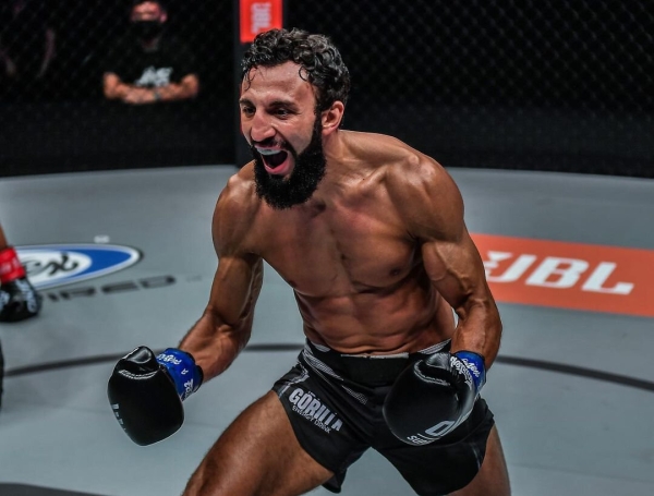 Самый популярный беларус в Instagram – боец Аллазов. В среднем его аудитория растет на 20 тысяч человек в сутки, и это очень подозрительно Самый популярный беларус в Instagram – боец Аллазов. В среднем его аудитория растет на 20 тысяч человек в сутки, и это очень подозрительно