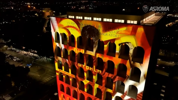 🤩 Королевский прием Дибалы в Риме: ночь, тысячи фанатов с файерами и световое шоу на «Квадратном Колизее»