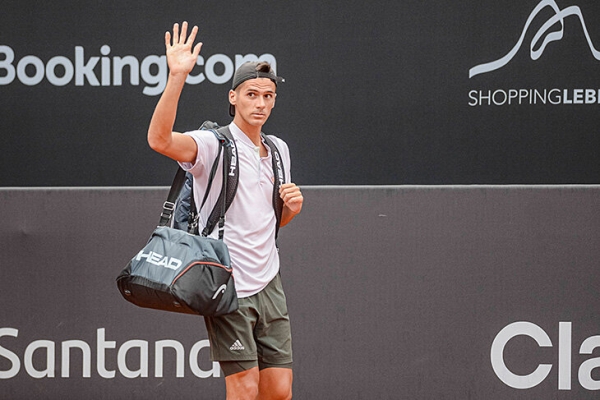 Теннис идеален для договорняков. А расследуют их бывшие полицейские, которые ловят игроков на лжи и пытаются забирать телефоны