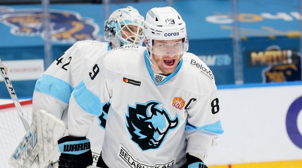 Хоккеист Дмитрий Коробов продолжит выступления за минское "Динамо" Хоккеист Дмитрий Коробов продолжит выступления за минское "Динамо"