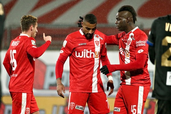 Новый клуб Берлускони собирается брать чемпионат Италии, а потом Лигу чемпионов – и уже присматривается к Икарди и Дибале