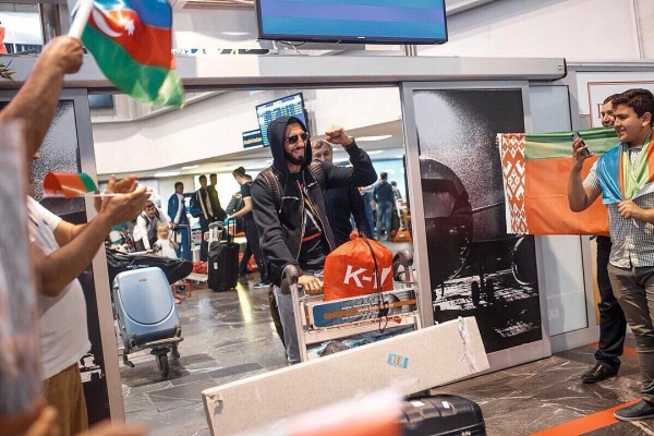 Самый популярный беларус в Instagram – боец Аллазов. В среднем его аудитория растет на 20 тысяч человек в сутки, и это очень подозрительно Самый популярный беларус в Instagram – боец Аллазов. В среднем его аудитория растет на 20 тысяч человек в сутки, и это очень подозрительно