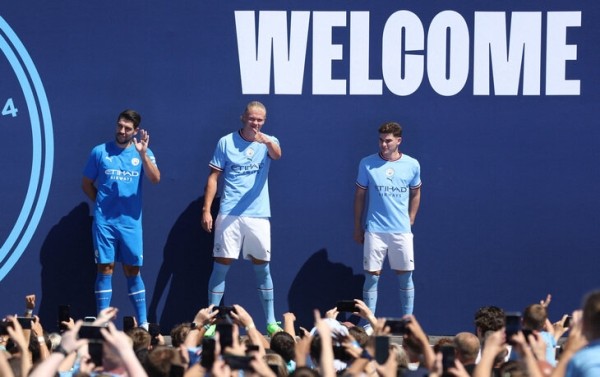 Холанд все ближе к adidas. Это обострит битву с Мбаппе, который остается с Nike