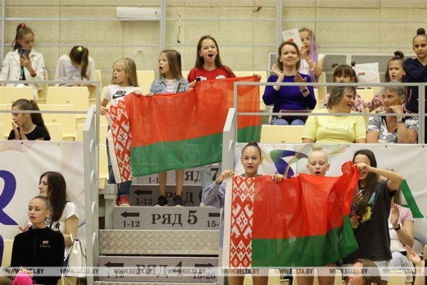 ФОТОФАКТ: В Минске проходит международный турнир по художественной гимнастике "Хрустальная роза"