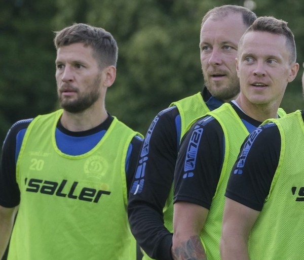 Футбол.  Минское "Динамо" продлило серию без побед в еврокубках до пяти матчей. Минчане не выигрывают после питерских 1:8
 