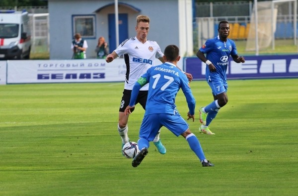 Футбол.  "Торпедо"-БелАЗ вышло в четвертьфинал Кубка Беларуси, выбив из розыгрыша "Ислочь"
  