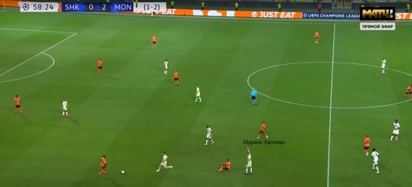 Сарри радикально меняет стиль «Лацио». Впервые после «Наполи» ему дали на это время