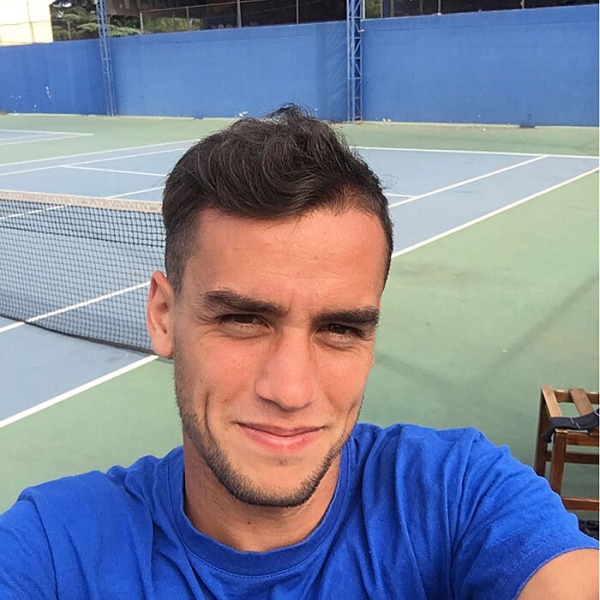 Теннис идеален для договорняков. А расследуют их бывшие полицейские, которые ловят игроков на лжи и пытаются забирать телефоны