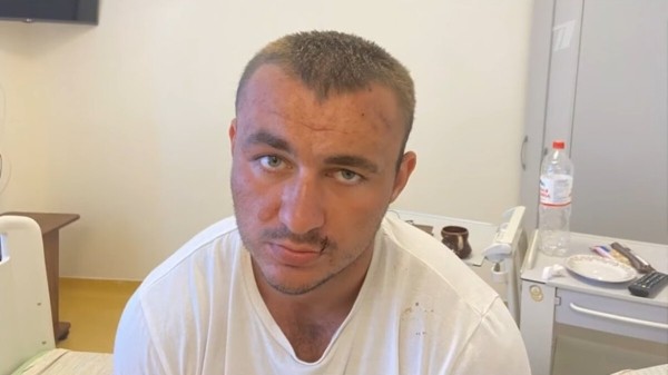 Отметеленный в России экс-сотрудник хоккейного «Динамо» уверяет, что военные Украины – нацисты, а сам щеголяет свастикой – есть мнение, что дрались из-за нее