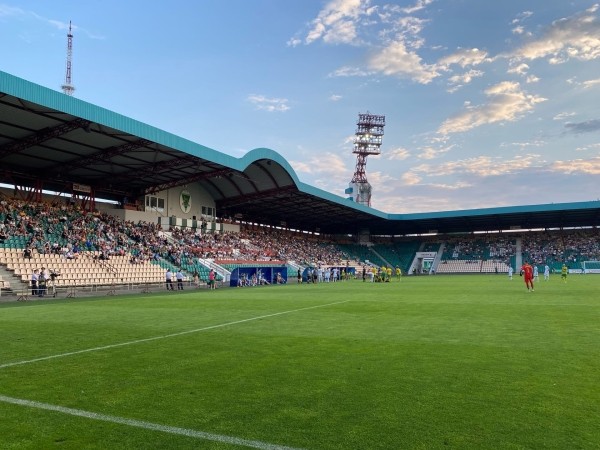 Футбол. "Гомель" и "Неман" разошлись миром, продлив беспроигрышные серии
Футбол. "Гомель" и "Неман" разошлись миром, продлив беспроигрышные серии